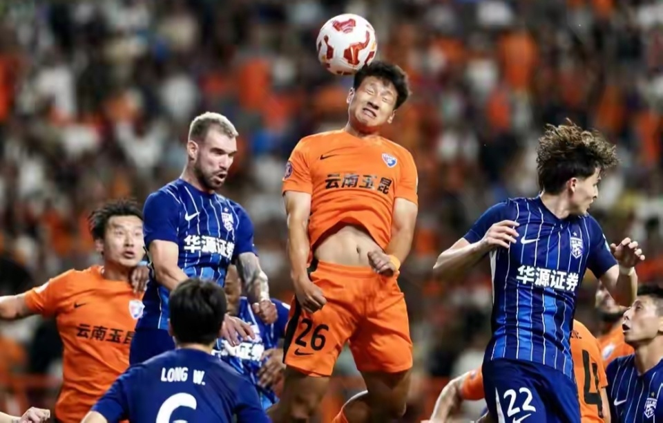 到现在踢到, 过场