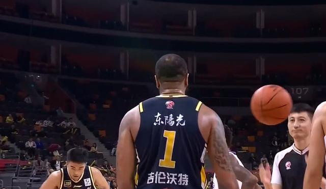 位置使用绝, 但是后者依, tenan