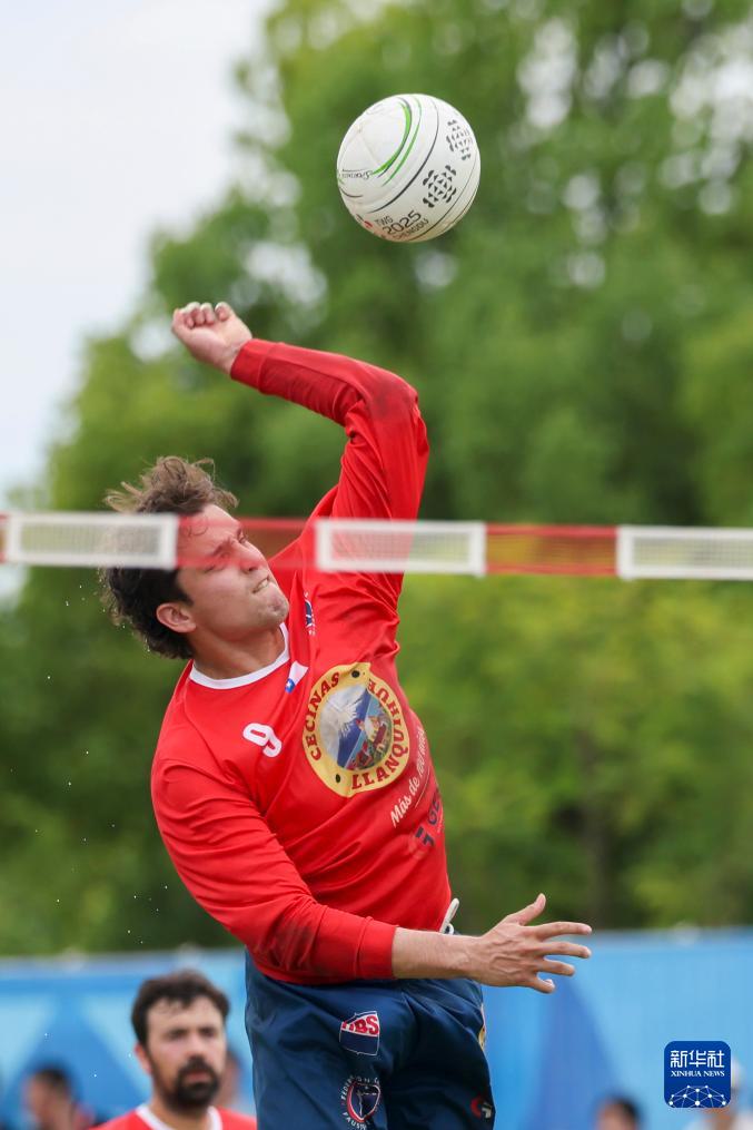 智利队胜阿, 会浮士德球